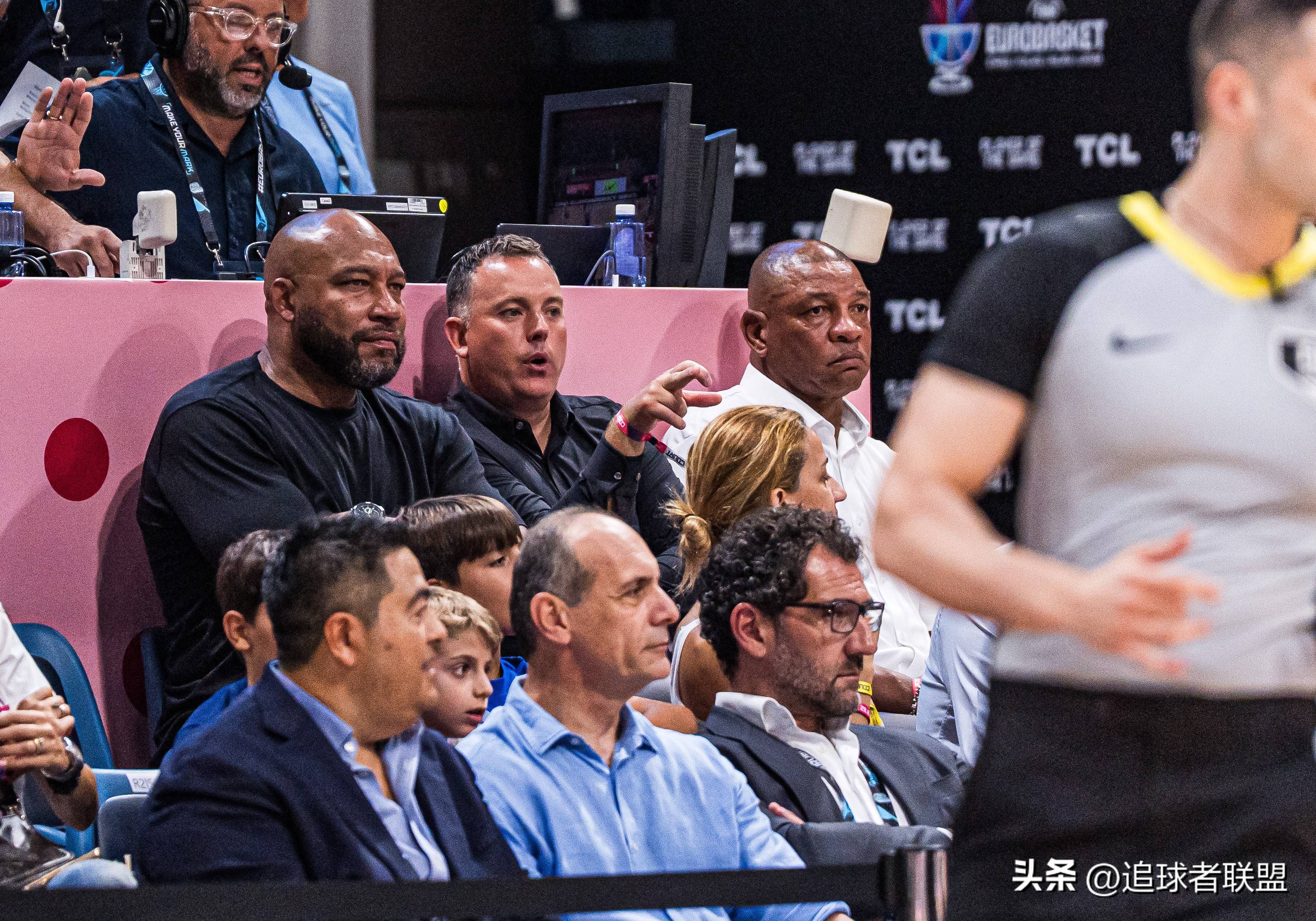 体育字母哥连续五场比赛得分超过刷新纪录赛前巴塞罗那备战葡超，连对手都承认：莱万多夫斯基连续七场比赛得分超过突破纪录的简单介绍