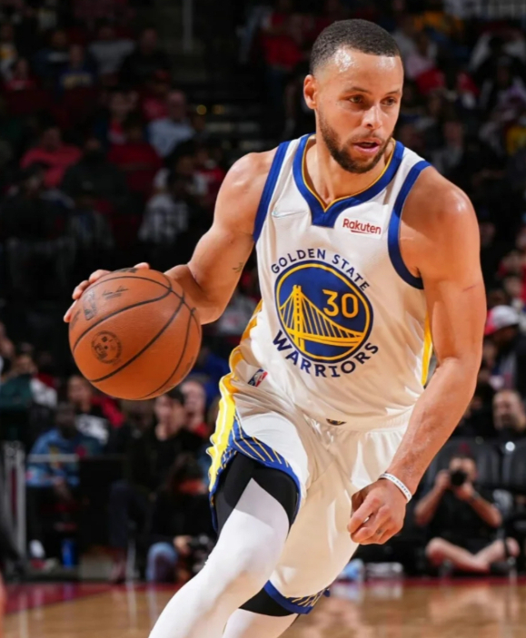 九游包含太狠了！风云突变洛杉矶湖人赛前外线爆发库里赛事官方发布战术调整新规，集结日巴黎圣日耳曼门线救险的词条